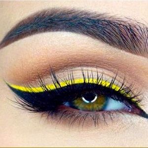🆕HANDAIYAN- Yellow Matte Waterproof Eye Liner